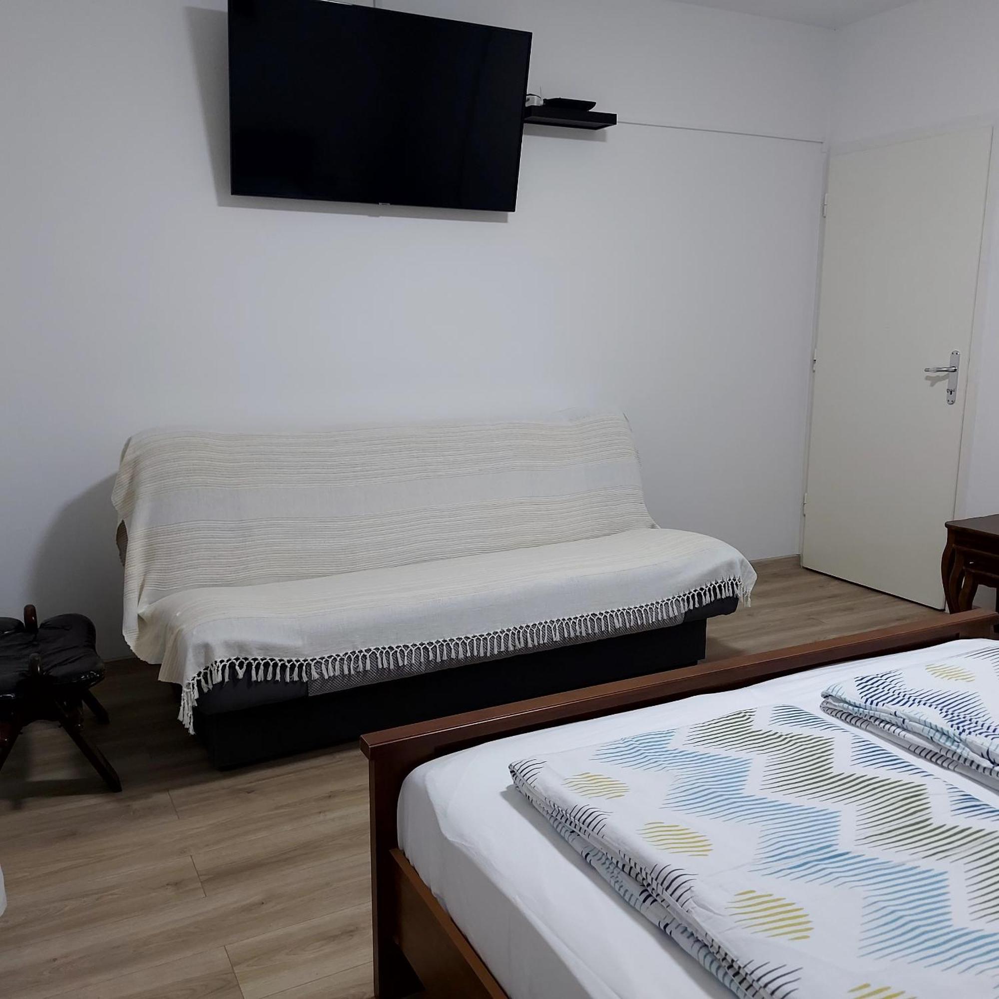 Apartmani Slavulj Fazana Exterior photo
