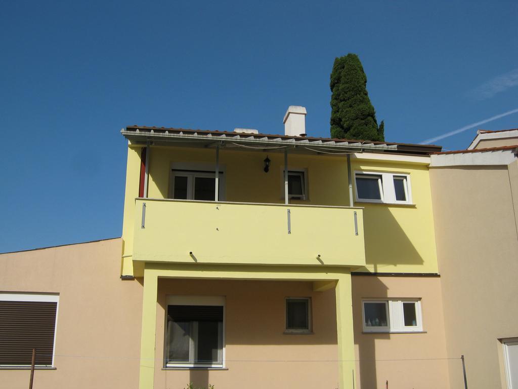 Apartmani Slavulj Fazana Exterior photo