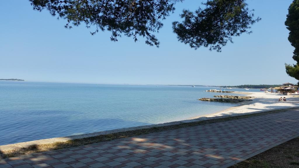 Apartmani Slavulj Fazana Exterior photo
